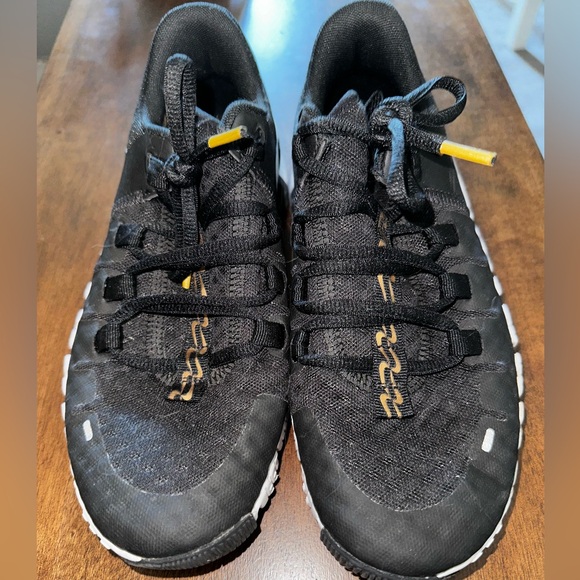 Women’s Nike Metcon 5 - Picture 3 of 6